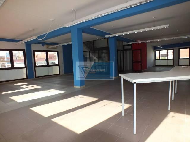 Locale Commerciale in vendita a Avola, Sicilia