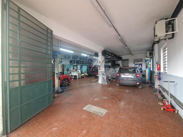 Locale Commerciale in vendita a Cantalupo, Barberino Di Mugello