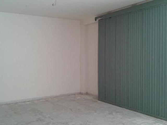 Locale Commerciale in vendita a Puglia, Barletta-andria-trani