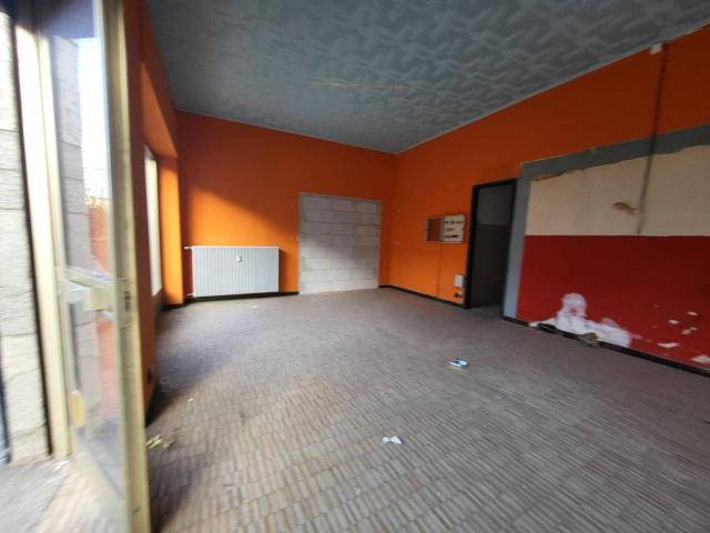 Locale Commerciale in vendita a Piemonte, Cuneo