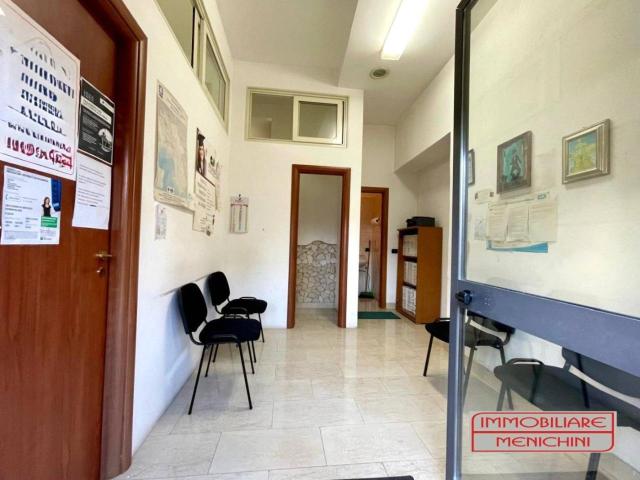 Locale Commerciale in vendita a Brusciano, Campania