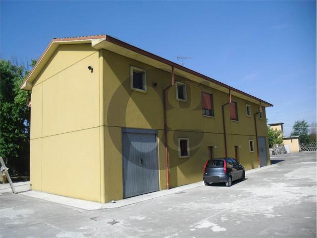 Locale Commerciale in vendita a Busseto, Reggio Emilia