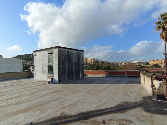 Locale Commerciale in vendita a Villa Doloretta, Cagliari