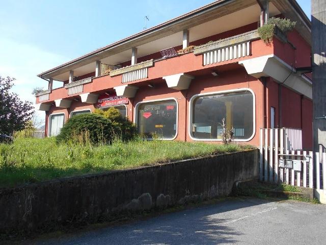 Locale Commerciale in vendita a Sala, Calolziocorte