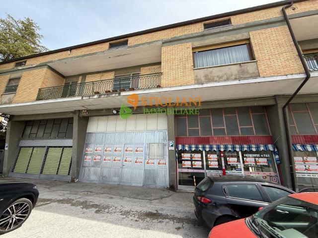 Locale Commerciale in vendita a Cep, Campobasso