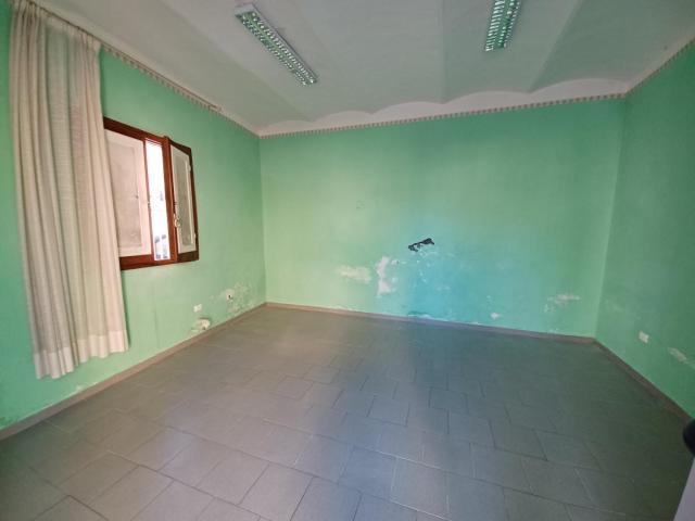 Locale Commerciale in vendita a Unione dei Comuni Circondario dell'Empolese Valdelsa, Capraia