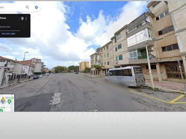 Locale Commerciale in vendita a Carini, Sicilia