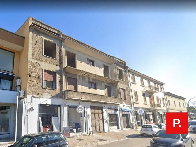Locale Commerciale in vendita a Casagiove, Campania