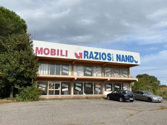 Locale Commerciale in vendita a Castel Sant'elia, Lazio