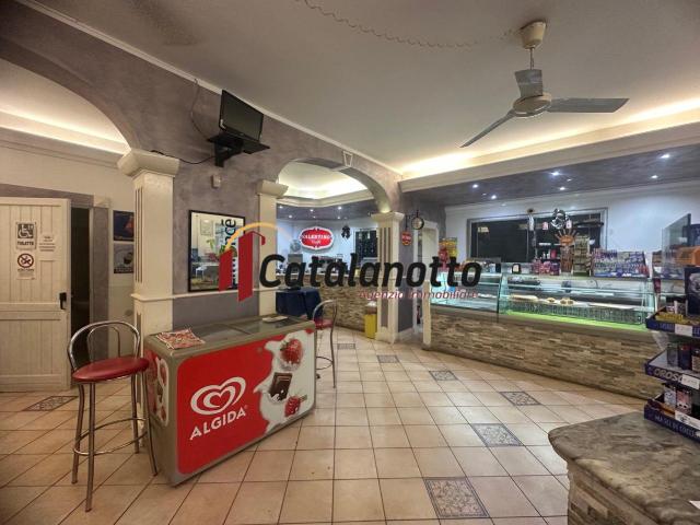 Locale Commerciale in vendita a Castelvetrano, Sicilia