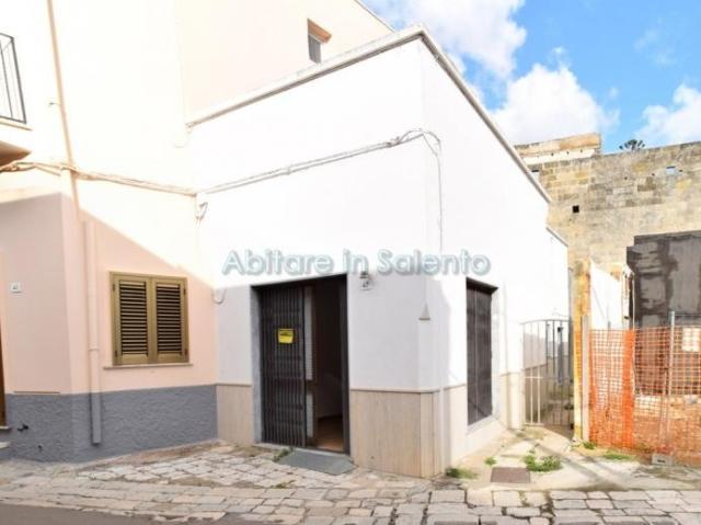 Locale Commerciale in vendita a Puglia, Lecce