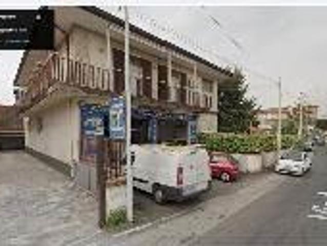 Locale Commerciale in vendita a San Giovanni Galermo-Trappeto-Cibali, Catania