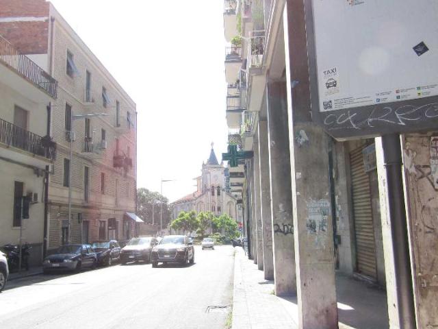 Locale Commerciale in vendita a Picanello-Ognina-Barriera-Canalicchio, Catania