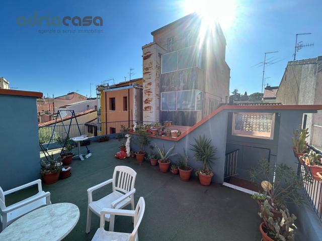 Locale Commerciale in vendita a Cattolica, Reggio Emilia
