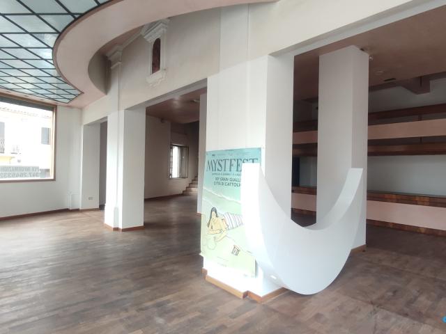 Locale Commerciale in vendita a Cattolica, Reggio Emilia