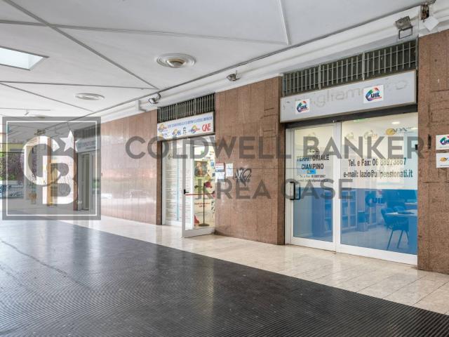 Locale Commerciale in vendita a Roma Capitale, Lazio
