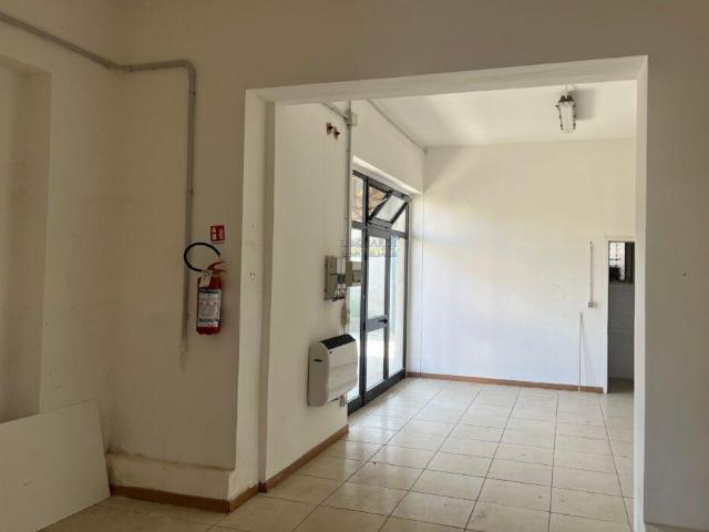 Locale Commerciale in vendita a Citerna, Umbria