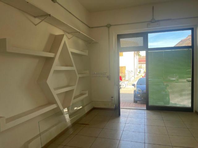 Locale Commerciale in vendita a Citerna, Umbria