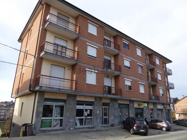 Locale Commerciale in vendita a Piemonte, Asti