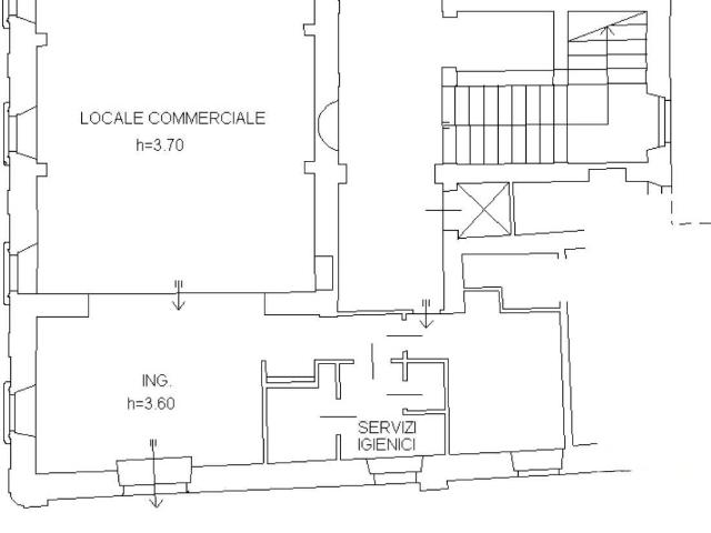Locale Commerciale in vendita a Centro, Marche