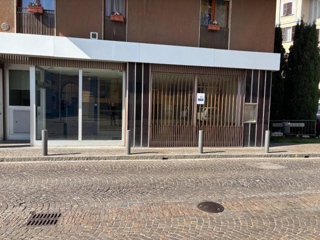 Locale Commerciale in vendita a Galbiate, Lombardia