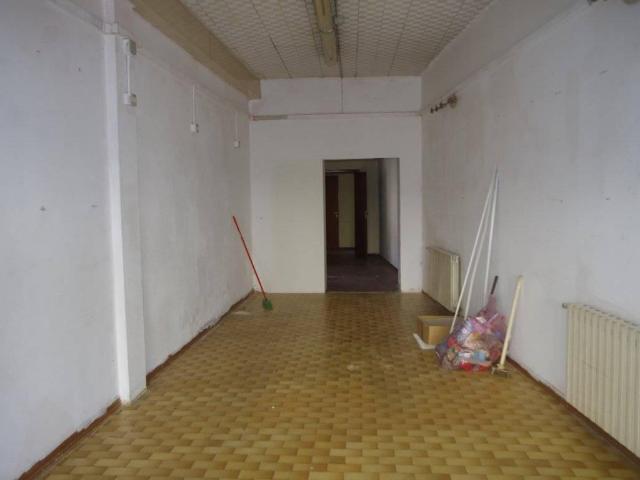 Locale Commerciale in vendita a Centro, Gallarate