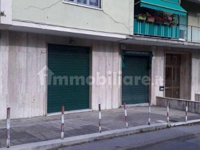 Locale Commerciale in vendita a Levante, Serra Riccò