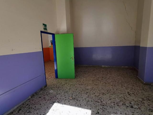 Locale Commerciale in vendita a Giarre, Sicilia