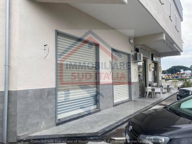 Locale Commerciale in vendita a Giugliano In Campania, Campania