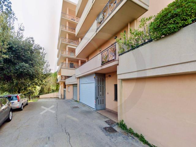 Locale Commerciale in vendita a Sant'Antonio, Lanciano