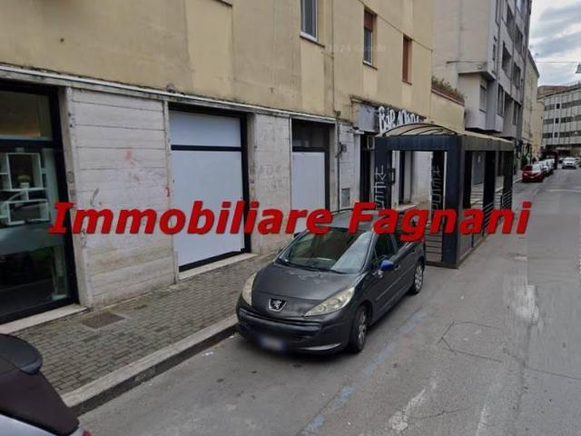 Locale Commerciale in vendita a Goretti, Latina