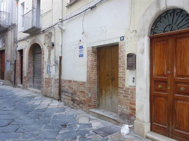 Locale Commerciale in vendita a Puglia, Foggia