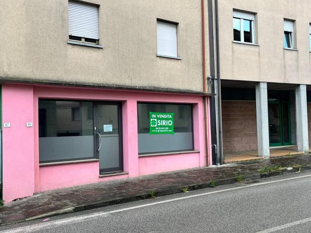 Locale Commerciale in vendita a Majano, Friuli-Venezia Giulia