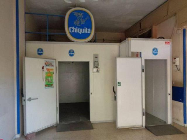 Locale Commerciale in vendita a Marano Di Napoli, Campania