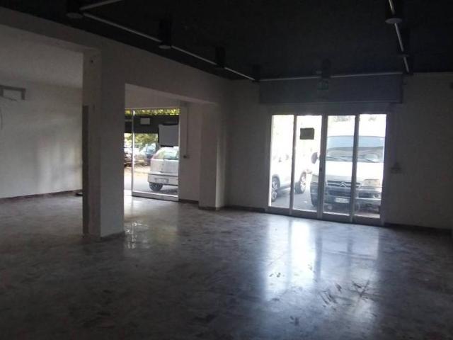 Locale Commerciale in vendita a Unione di comuni Terre di Castelli, Marano Sul Panaro