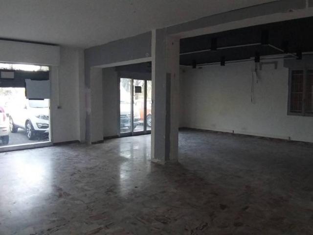 Locale Commerciale in vendita a Unione di comuni Terre di Castelli, Marano Sul Panaro
