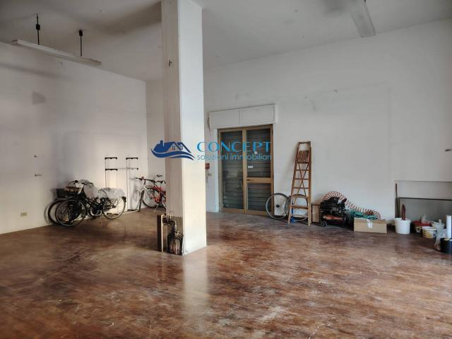 Locale Commerciale in vendita a Unione dei Comuni della Val Vibrata, Martinsicuro