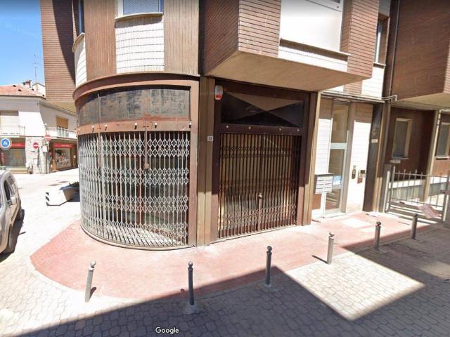 Locale Commerciale in vendita a Mede, Lombardia