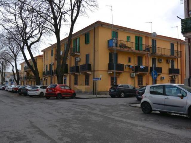 Locale Commerciale in vendita a San Filippo Inferiore, Messina