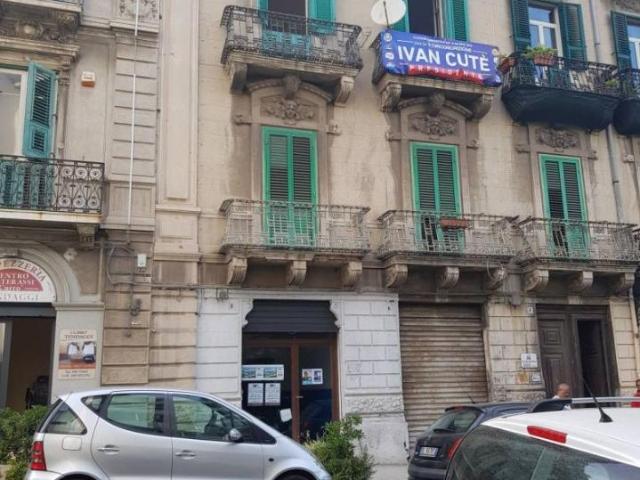 Locale Commerciale in vendita a IV Circoscrizione, Messina