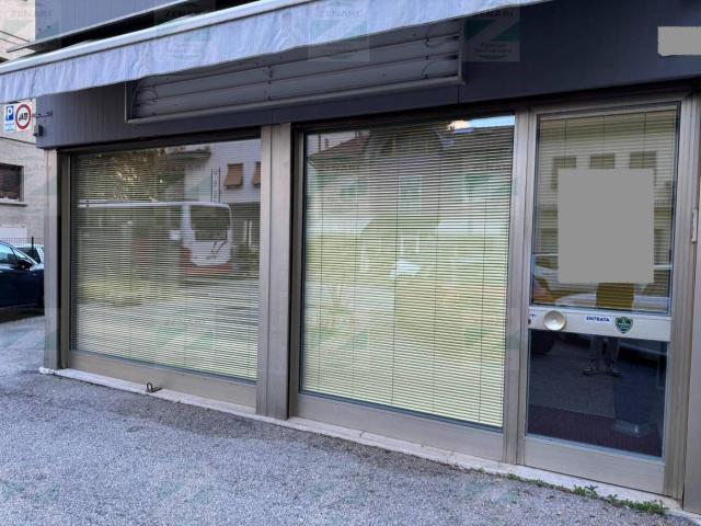 Locale Commerciale in vendita a Comunità Rotaliana-Königsberg, Mezzolombardo