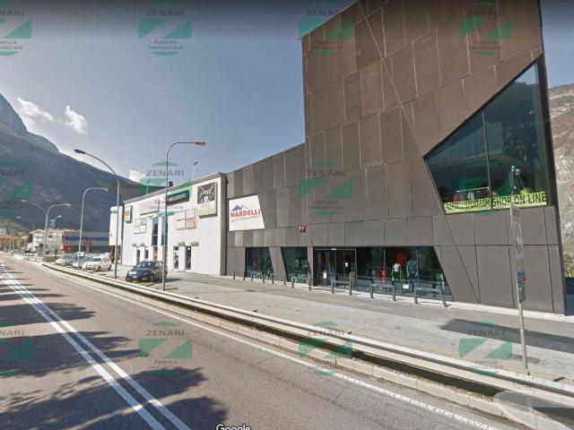 Locale Commerciale in vendita a Comunità Rotaliana-Königsberg, Mezzolombardo
