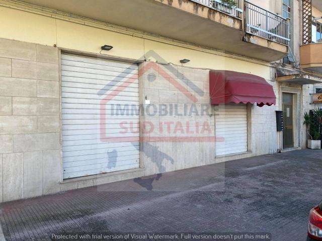 Locale Commerciale in vendita a Scauri, Minturno