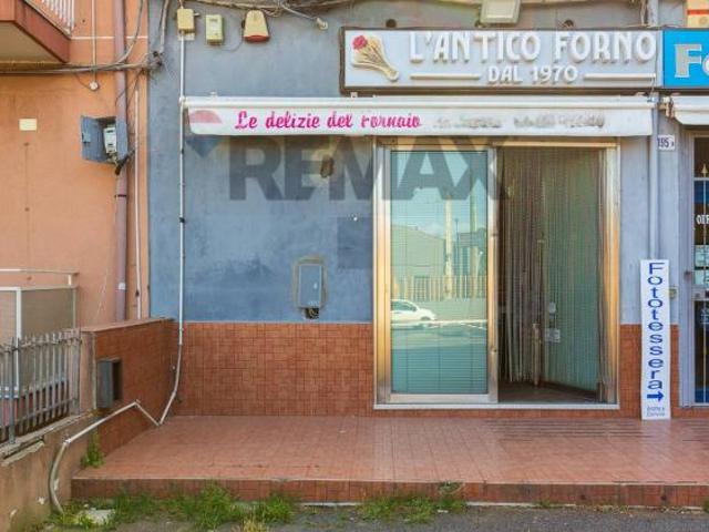 Locale Commerciale in vendita a San Giovanni Galermo-Trappeto-Cibali, Catania