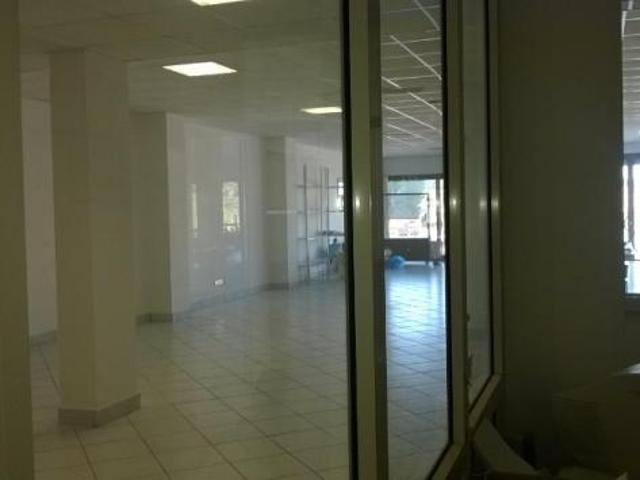 Locale Commerciale in vendita a Marche, Ascoli Piceno