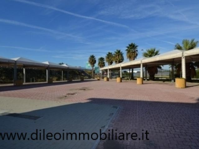 Locale Commerciale in vendita a Marche, Ascoli Piceno