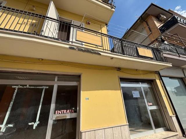 Locale Commerciale in vendita a Marche, Ascoli Piceno