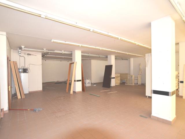 Locale Commerciale in vendita a Molino, Marche