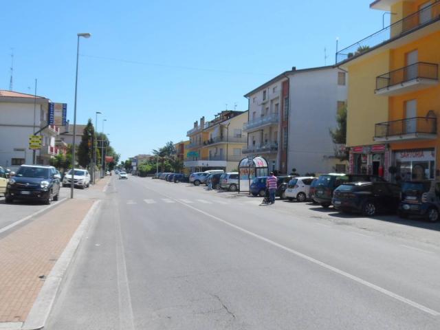 Locale Commerciale in vendita a Molino, Marche