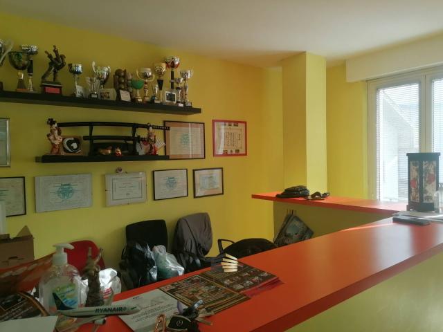 Locale Commerciale in vendita a Montesilvano, Abruzzo